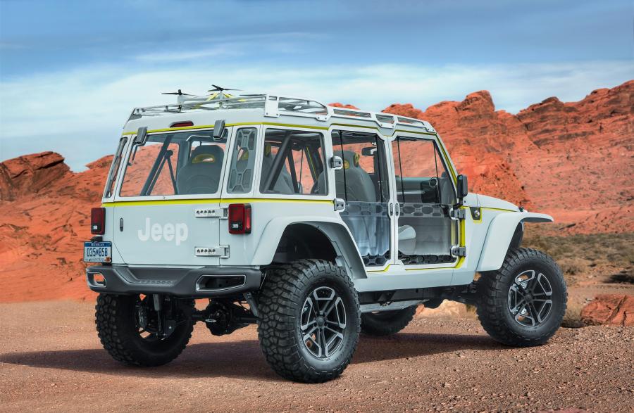  Jeep Safari Concept (JK) 2017 года  (фото 2 из 25)